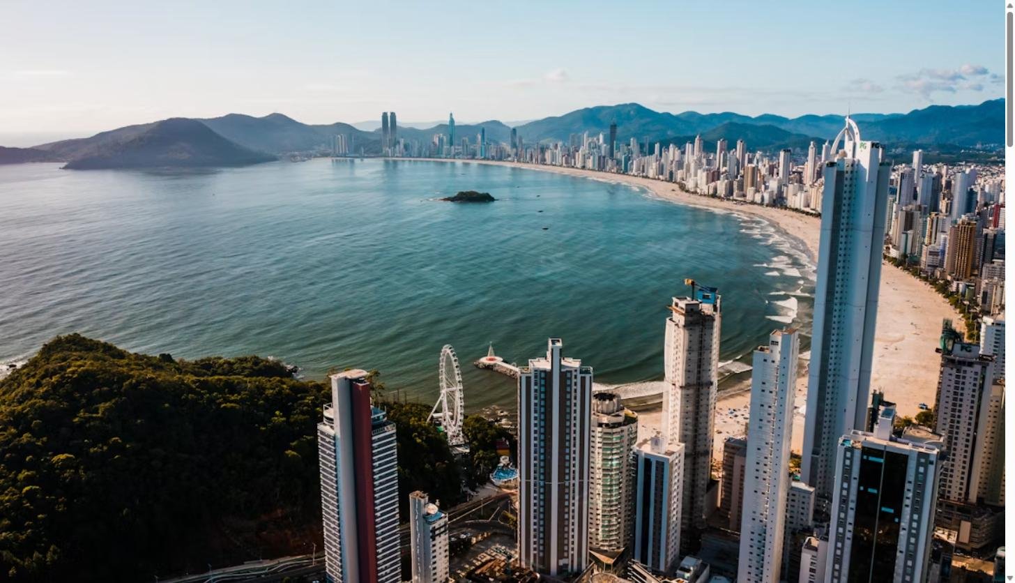 Vista aérea de Balneário Camboriú, SC