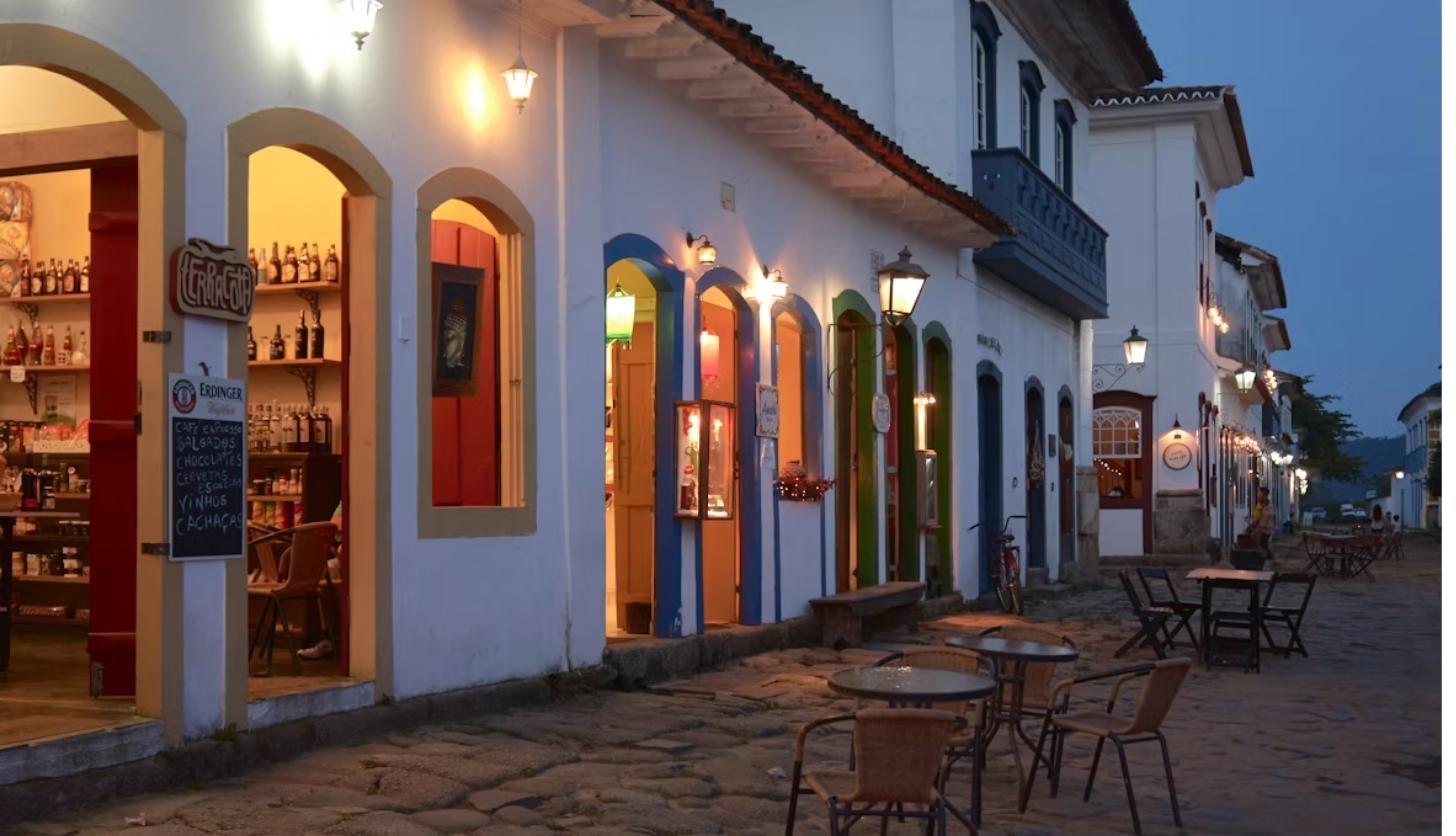 Pousada em centro histórico costeiro de Santa Catarina